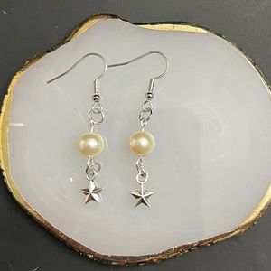 NEW EARRINGS FAUX PEAR STAR